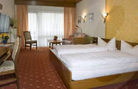 Hotelzimmer Hotel Bräukeller Lam im Bayerischen Wald (Ein erholsamer Aufenthalt erwartet Sie in den Hotelzimmern im Hotel Bräukeller Lam im Bayerischen Wald.)